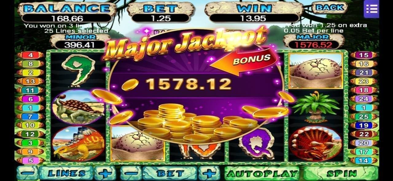 Live Blackjack table with dealer and multiple players at pg88 login